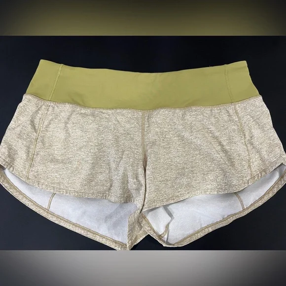 Lululemon Speed Up Shorts - Picture 4 of 7
